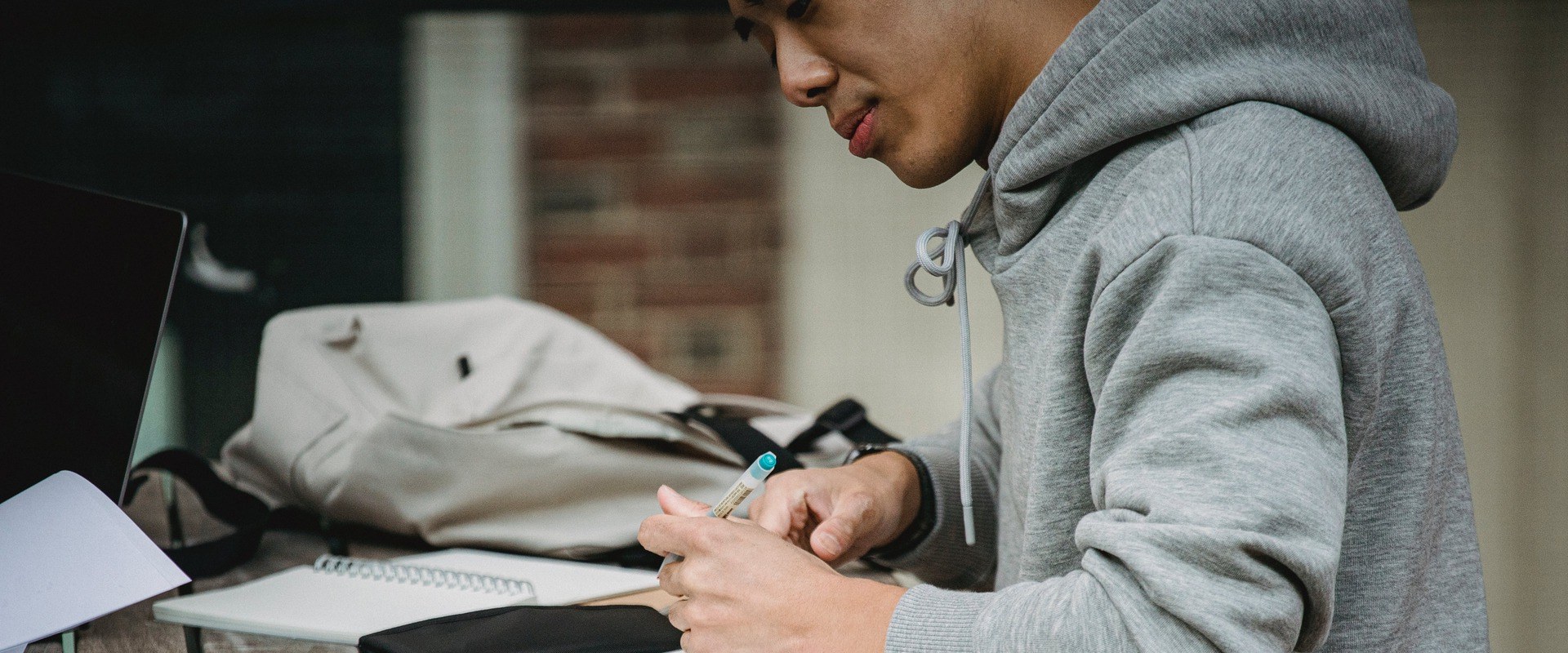 Writing a Successful Dissertation: Reviewing Relevant Literature